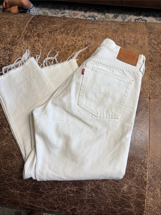 Levi's Denim - Levi's Cream Frayed Hem Straight Jeans